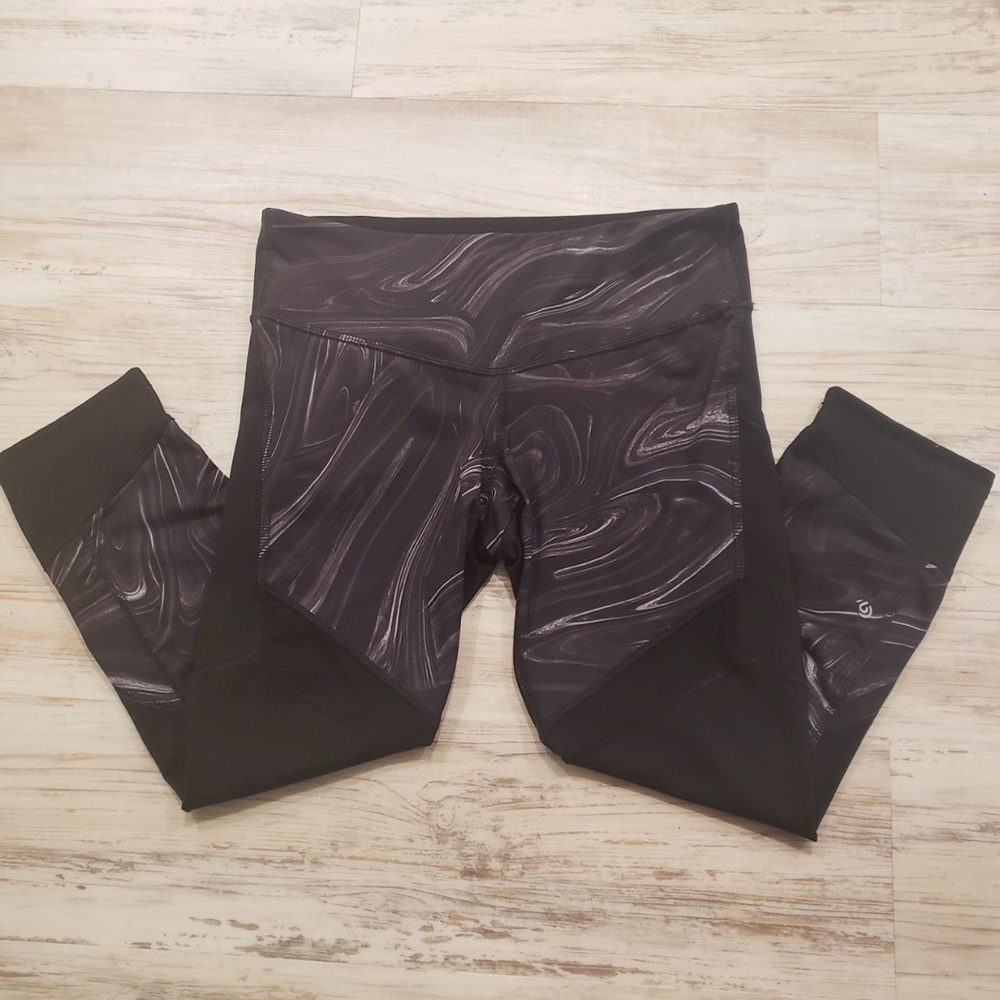 Champion Capri Leggings with Mesh Cut-Out